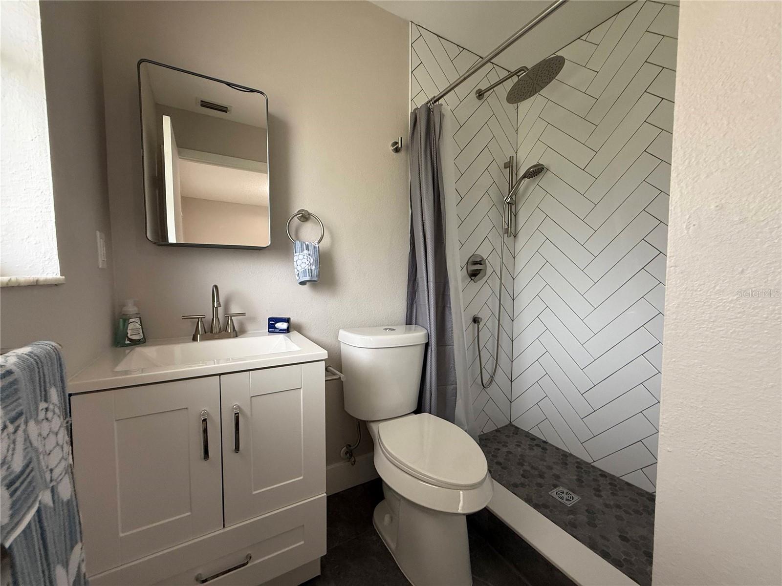 Image 21 of 29 For 9831 87th Street