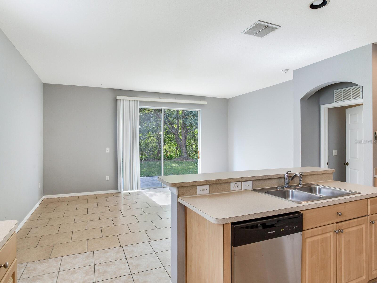 Image 18 of 41 For 17433 Lawn Orchid Loop