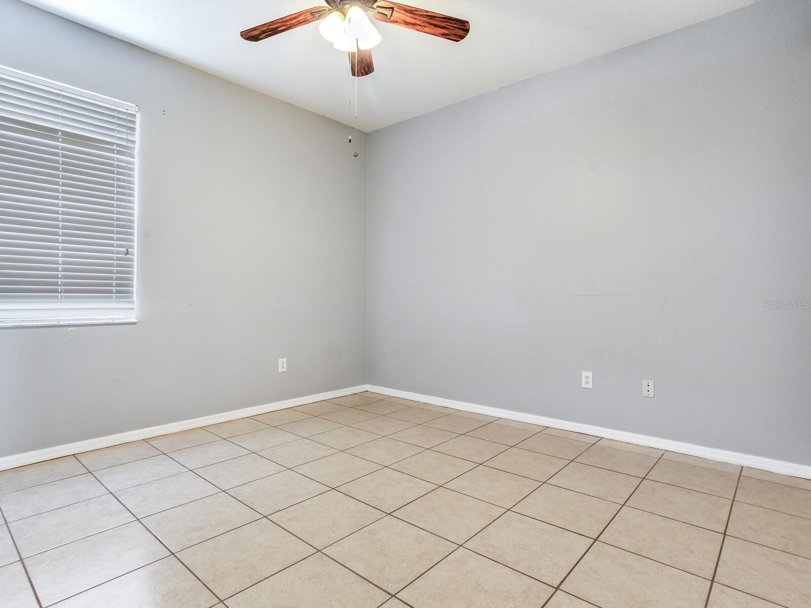 Image 29 of 41 For 17433 Lawn Orchid Loop