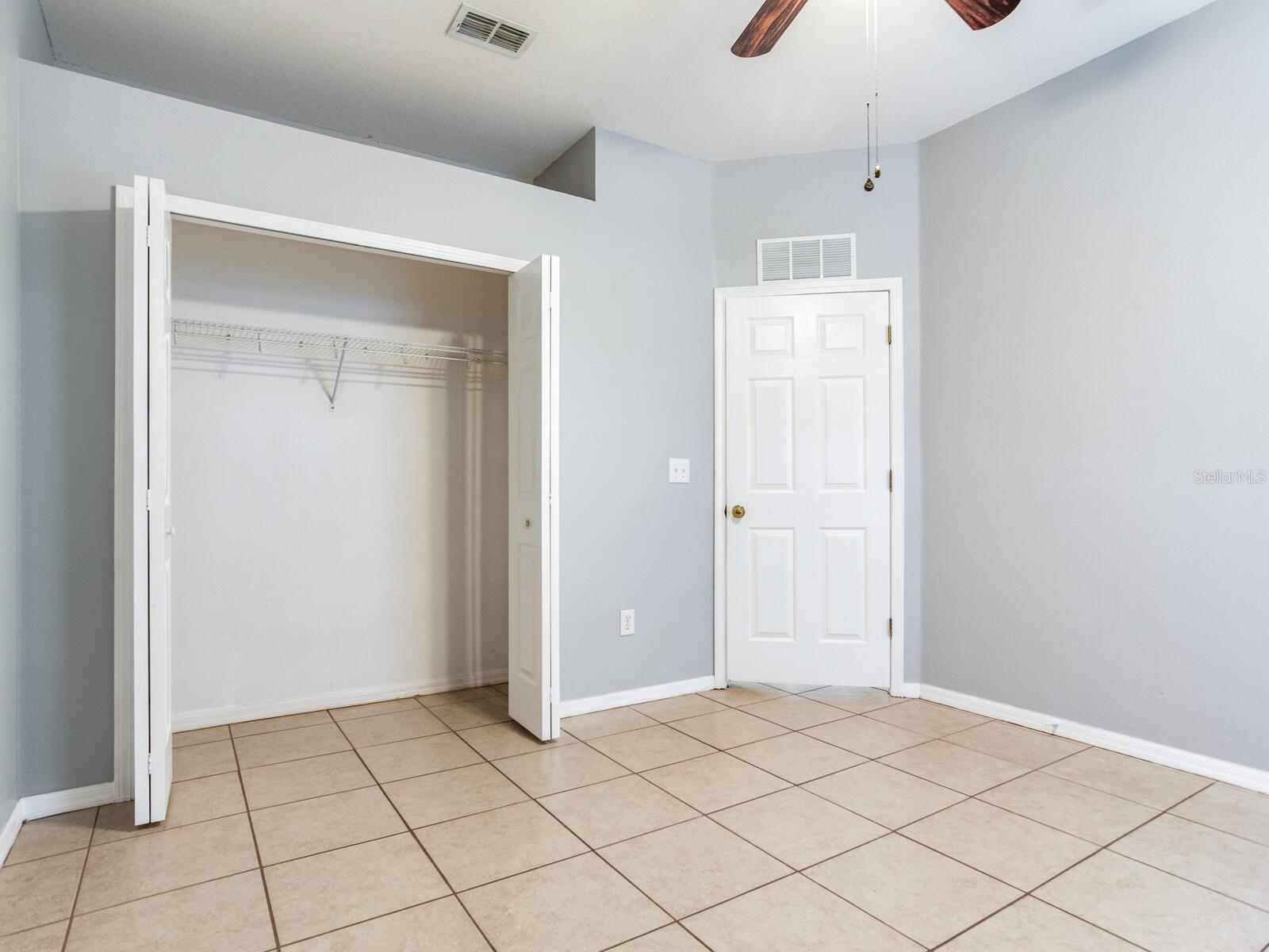 Image 30 of 41 For 17433 Lawn Orchid Loop