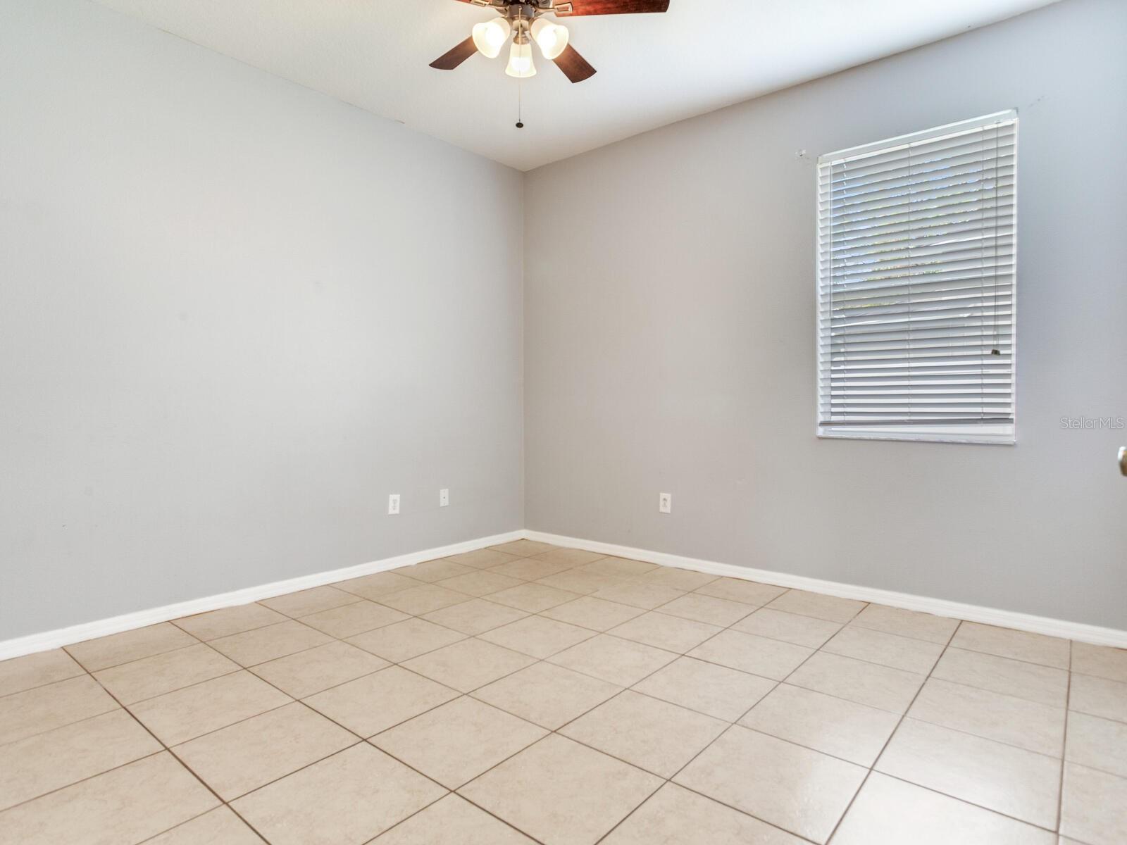 Image 33 of 41 For 17433 Lawn Orchid Loop