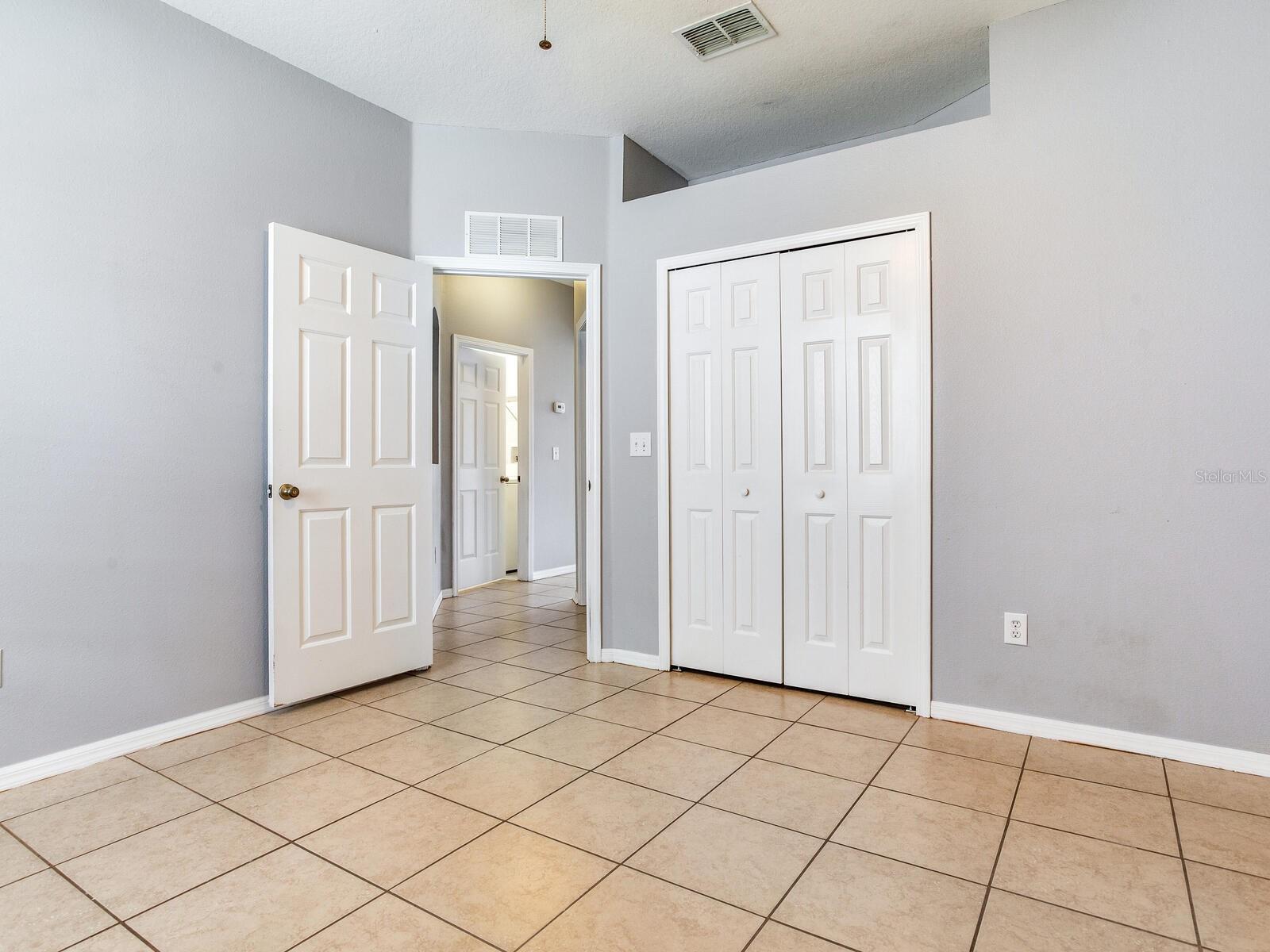 Image 34 of 41 For 17433 Lawn Orchid Loop