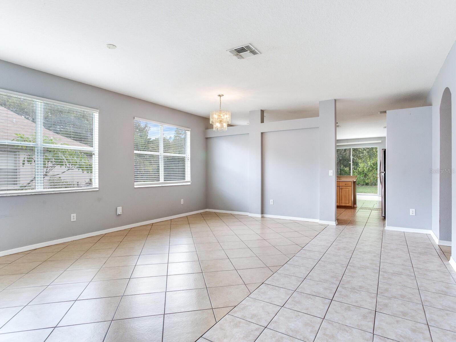 Image 7 of 41 For 17433 Lawn Orchid Loop