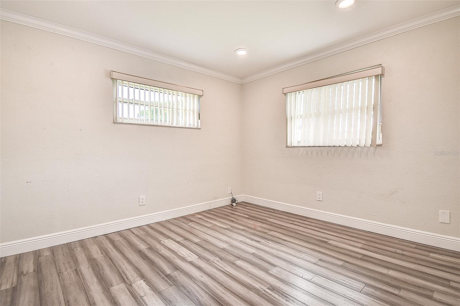 Image 42 of 50 For 3700 14th Avenue N