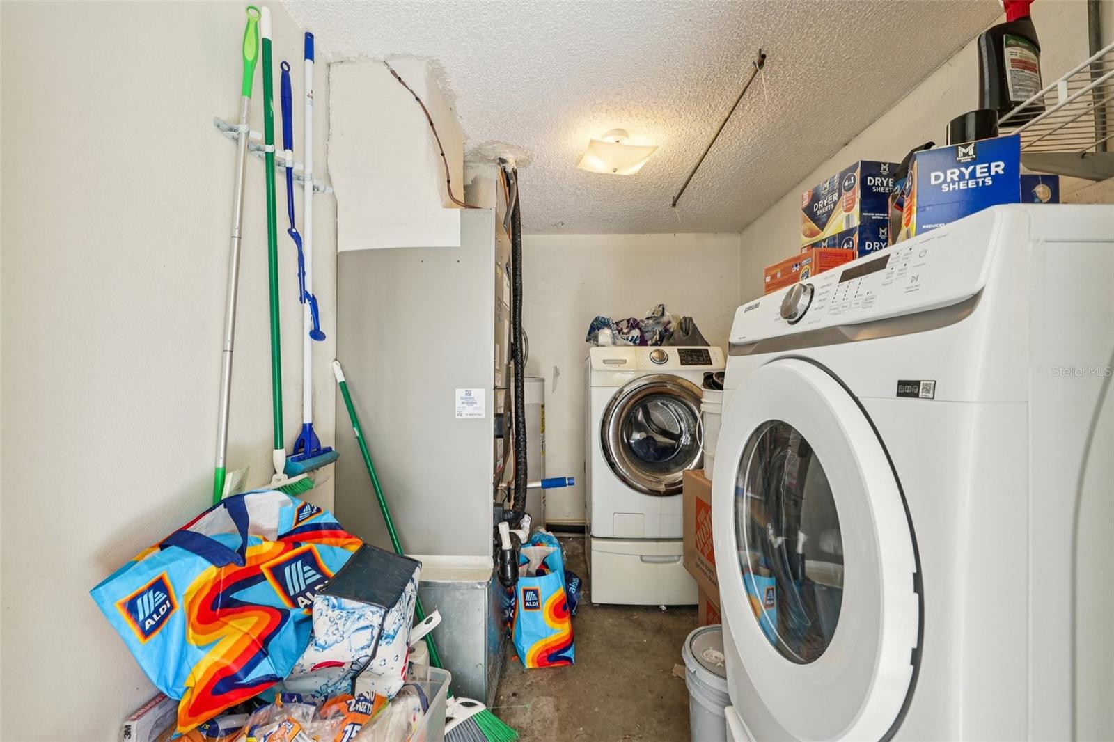 Image 32 of 46 For 1013 Oakhill Street