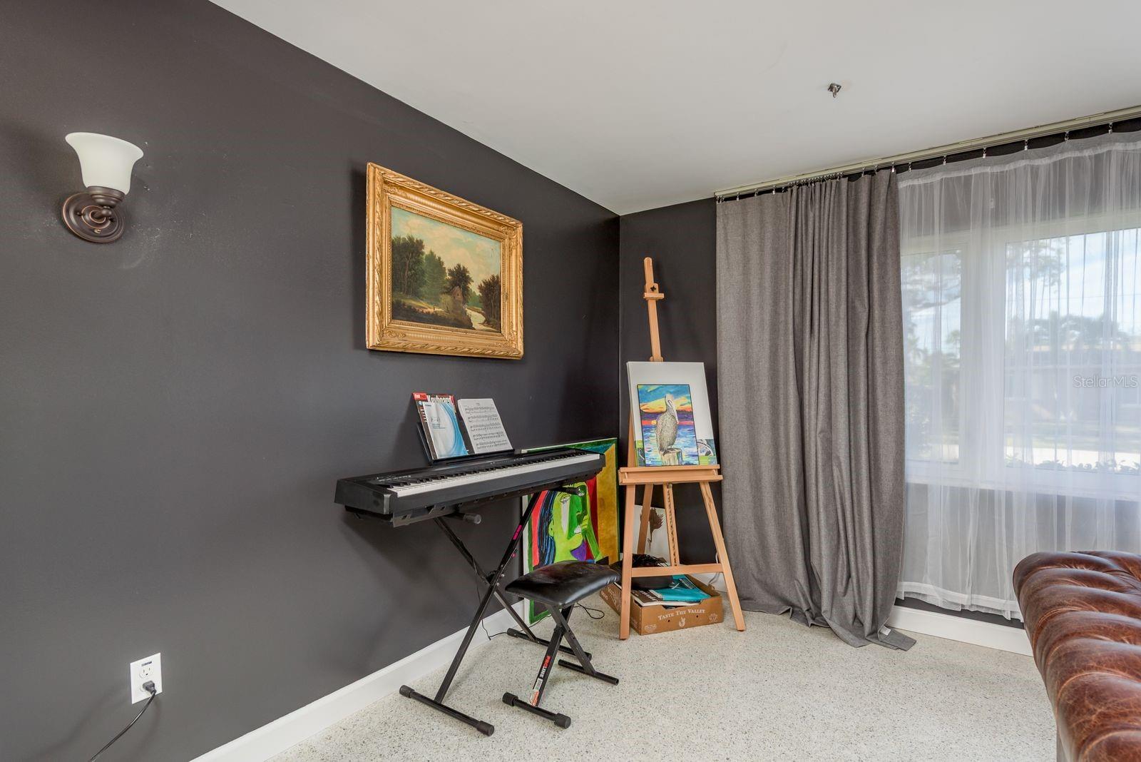 Image 11 of 58 For 829 Narcissus Avenue