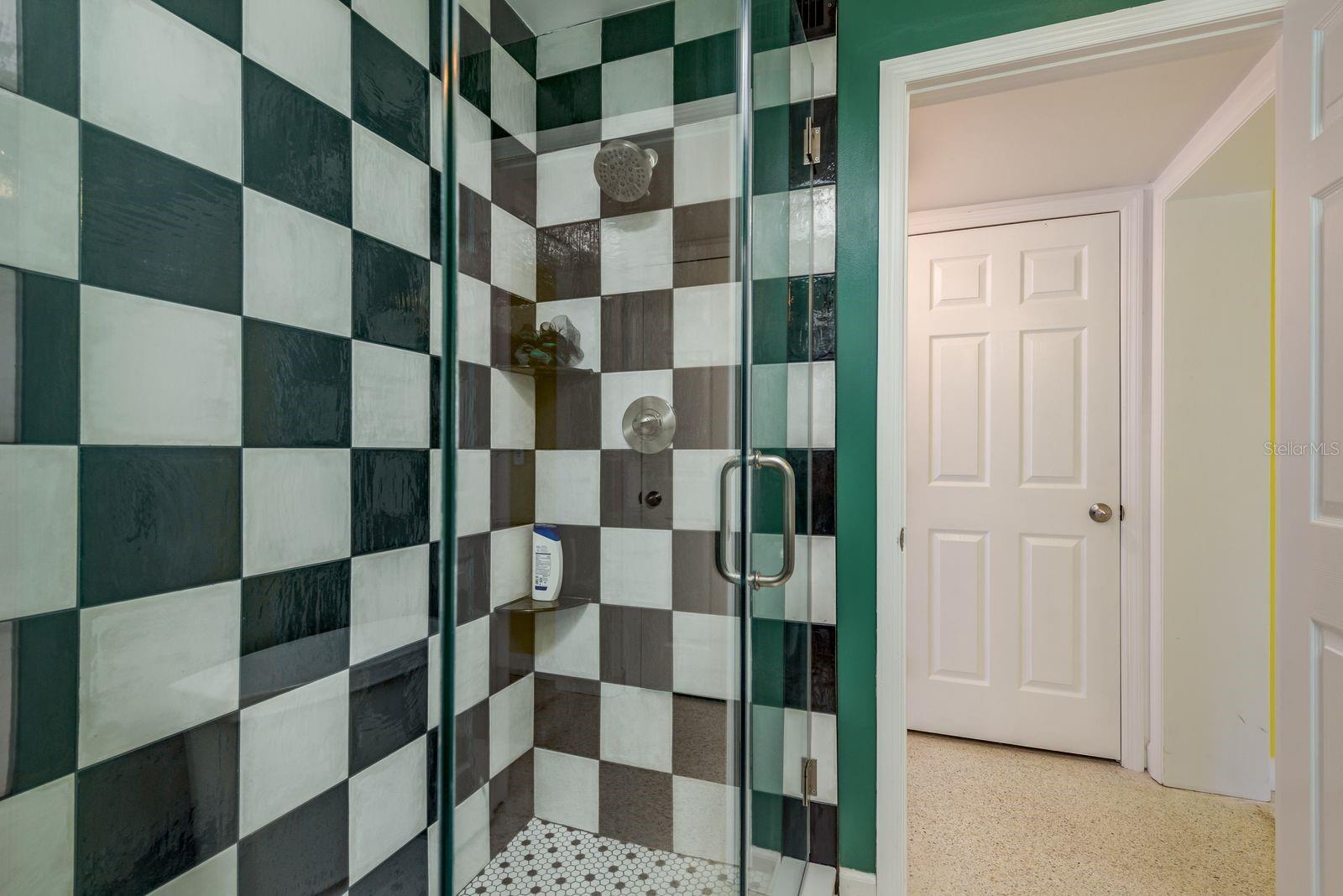 Image 19 of 58 For 829 Narcissus Avenue