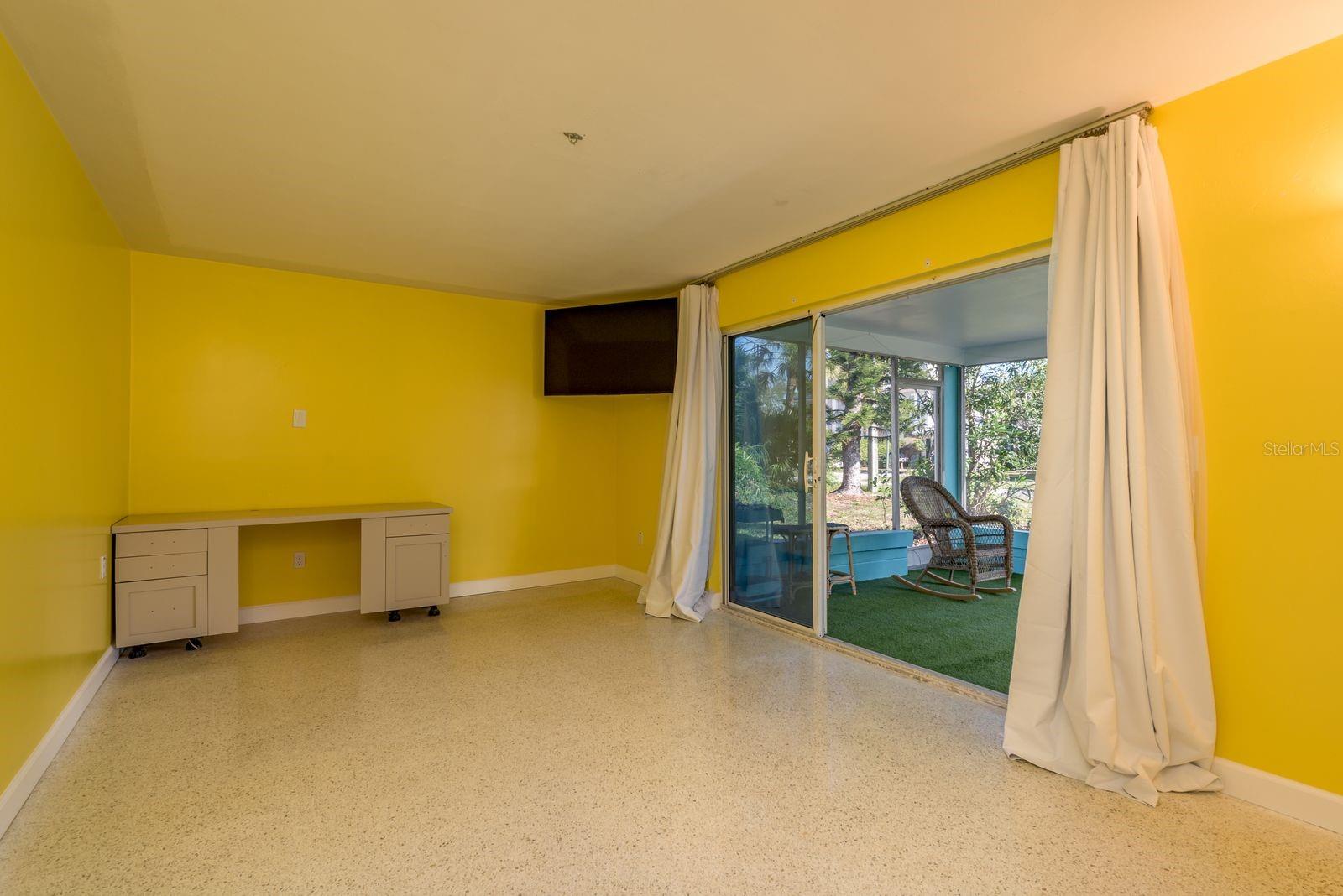 Image 20 of 58 For 829 Narcissus Avenue