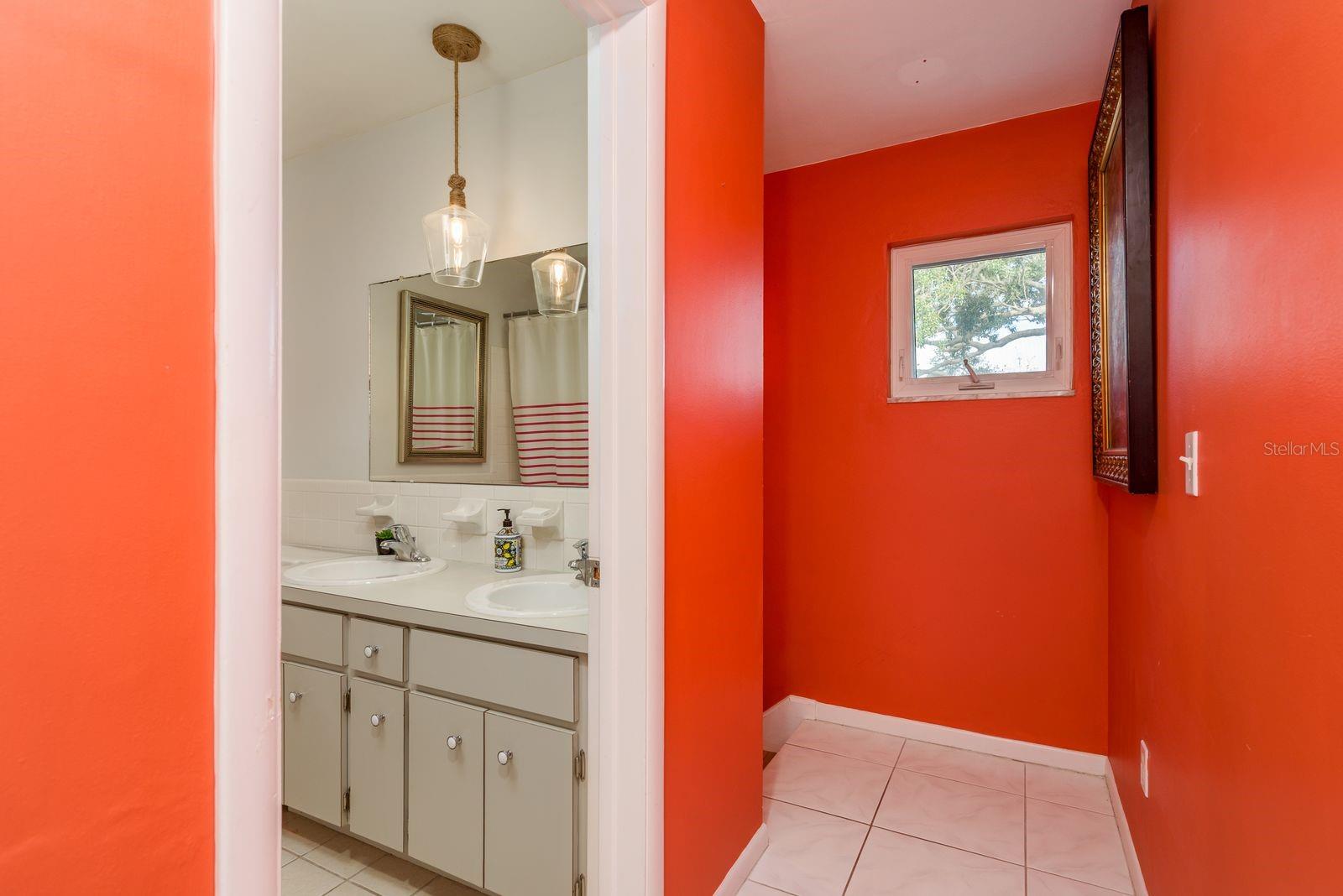 Image 23 of 58 For 829 Narcissus Avenue