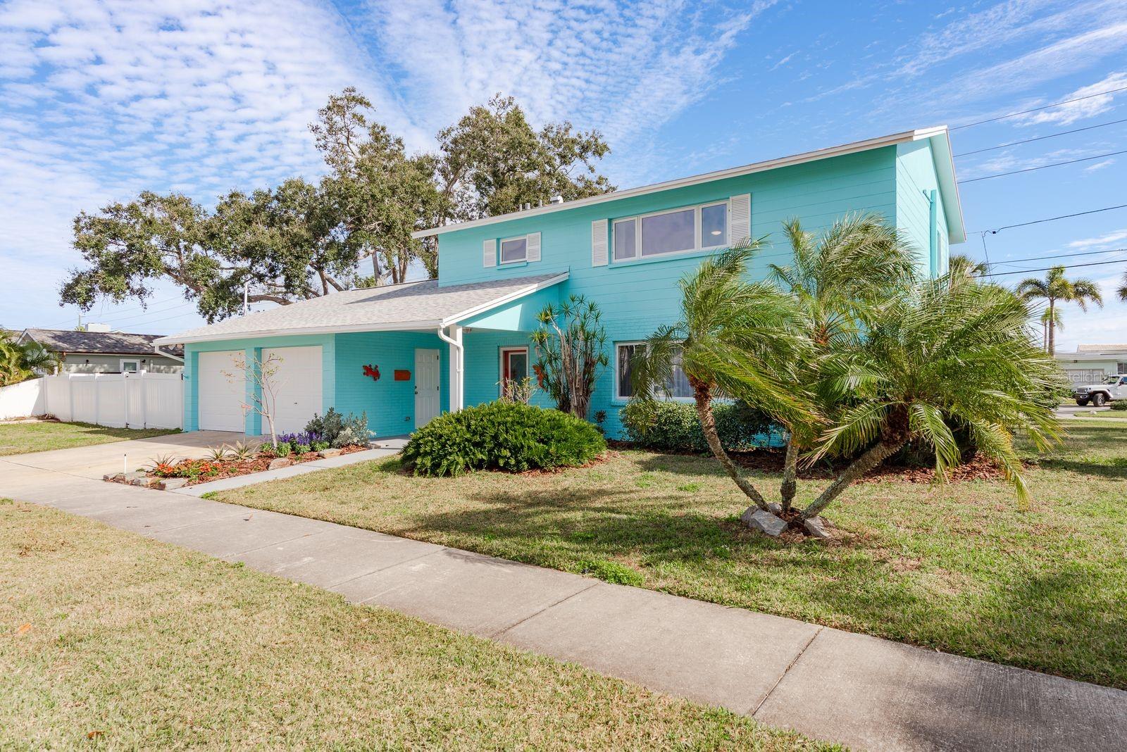 Image 3 of 58 For 829 Narcissus Avenue