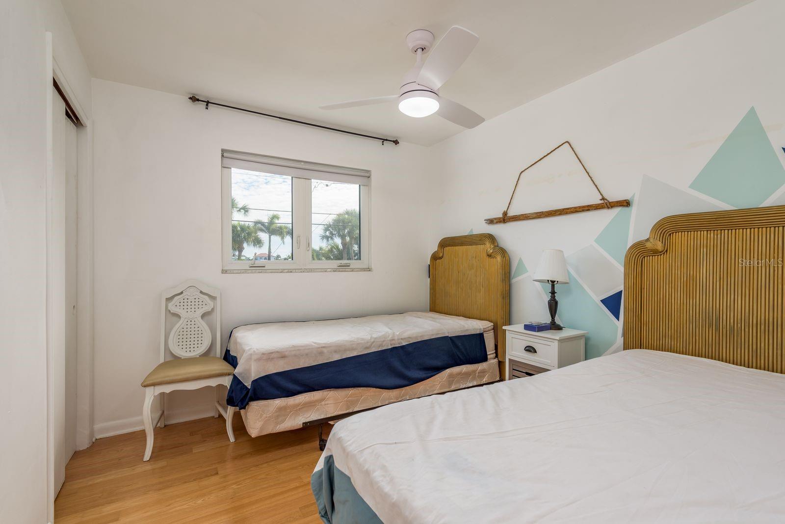 Image 30 of 58 For 829 Narcissus Avenue