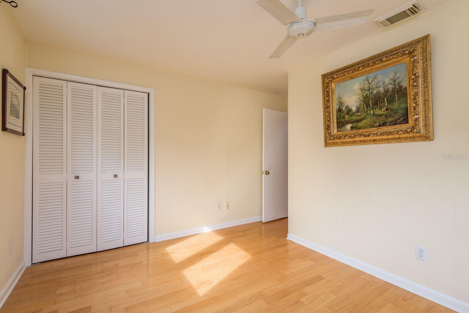 Image 33 of 58 For 829 Narcissus Avenue