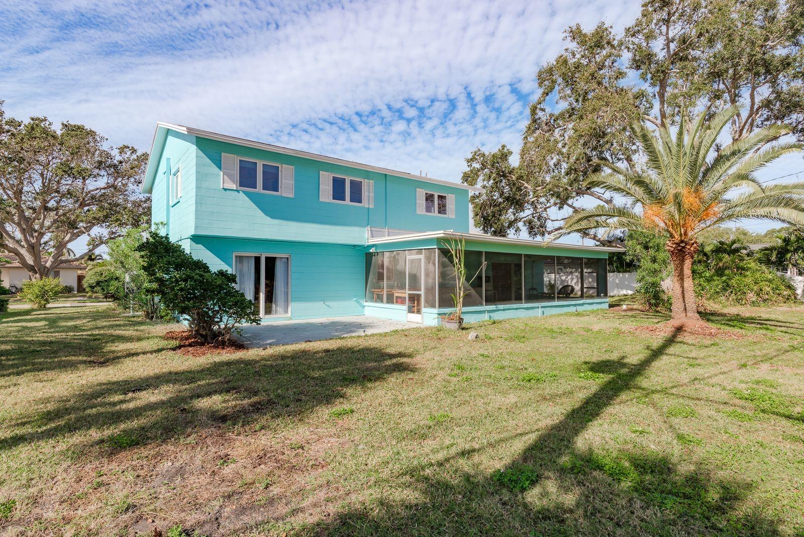 Image 40 of 58 For 829 Narcissus Avenue