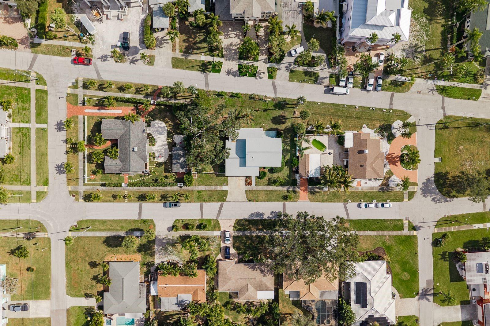 Image 51 of 58 For 829 Narcissus Avenue