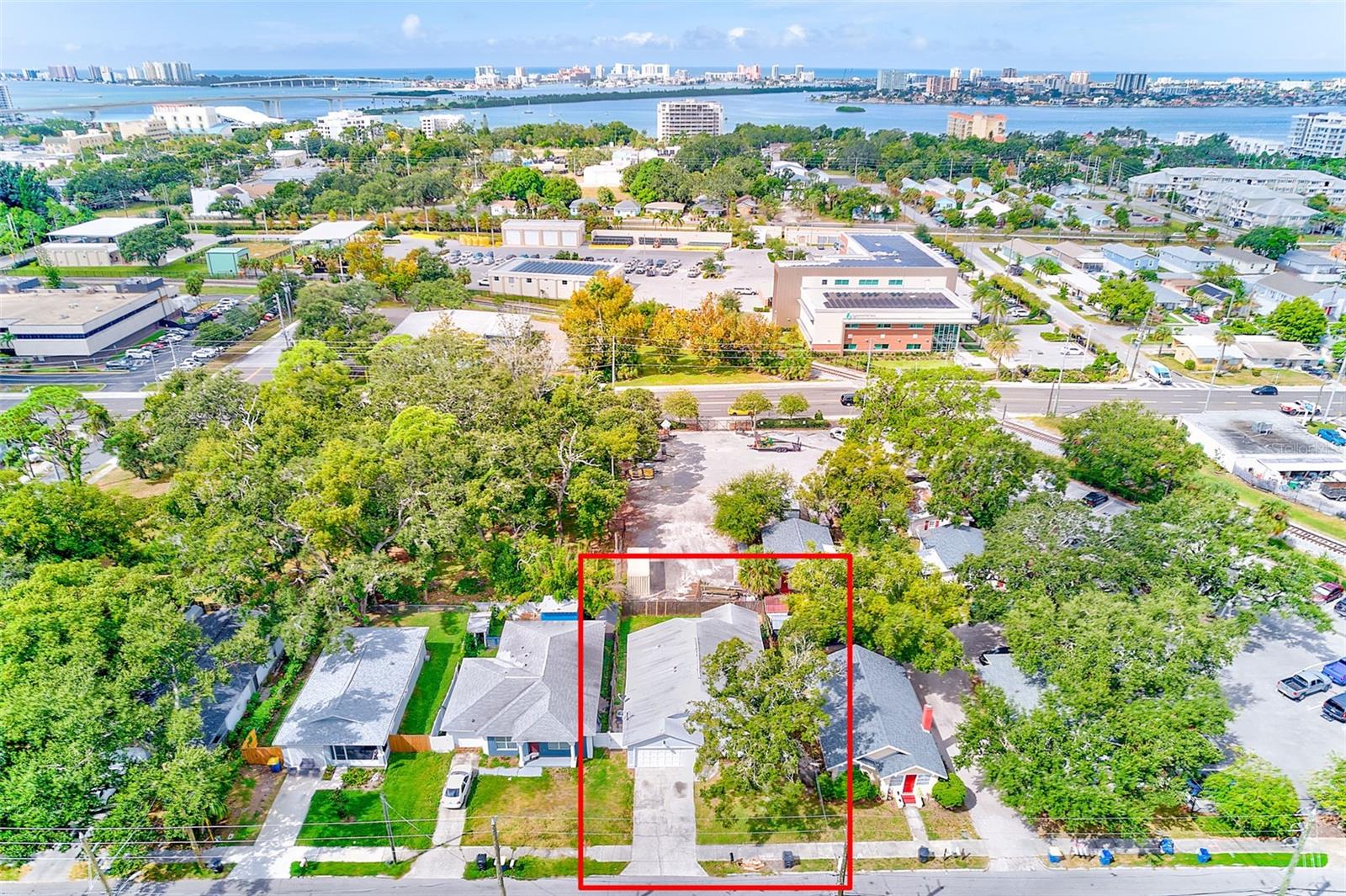 Image 2 of 52 For 410 Vine Avenue