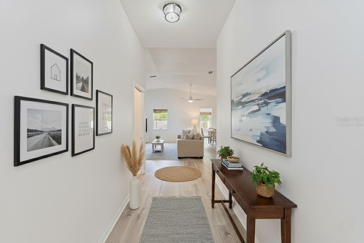 Image 3 of 52 For 410 Vine Avenue