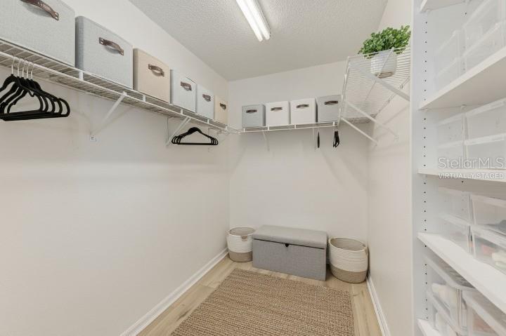 Image 38 of 52 For 410 Vine Avenue