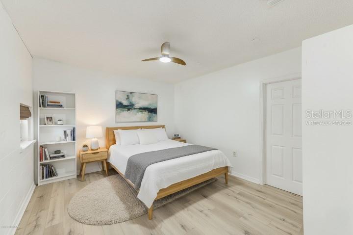 Image 39 of 52 For 410 Vine Avenue