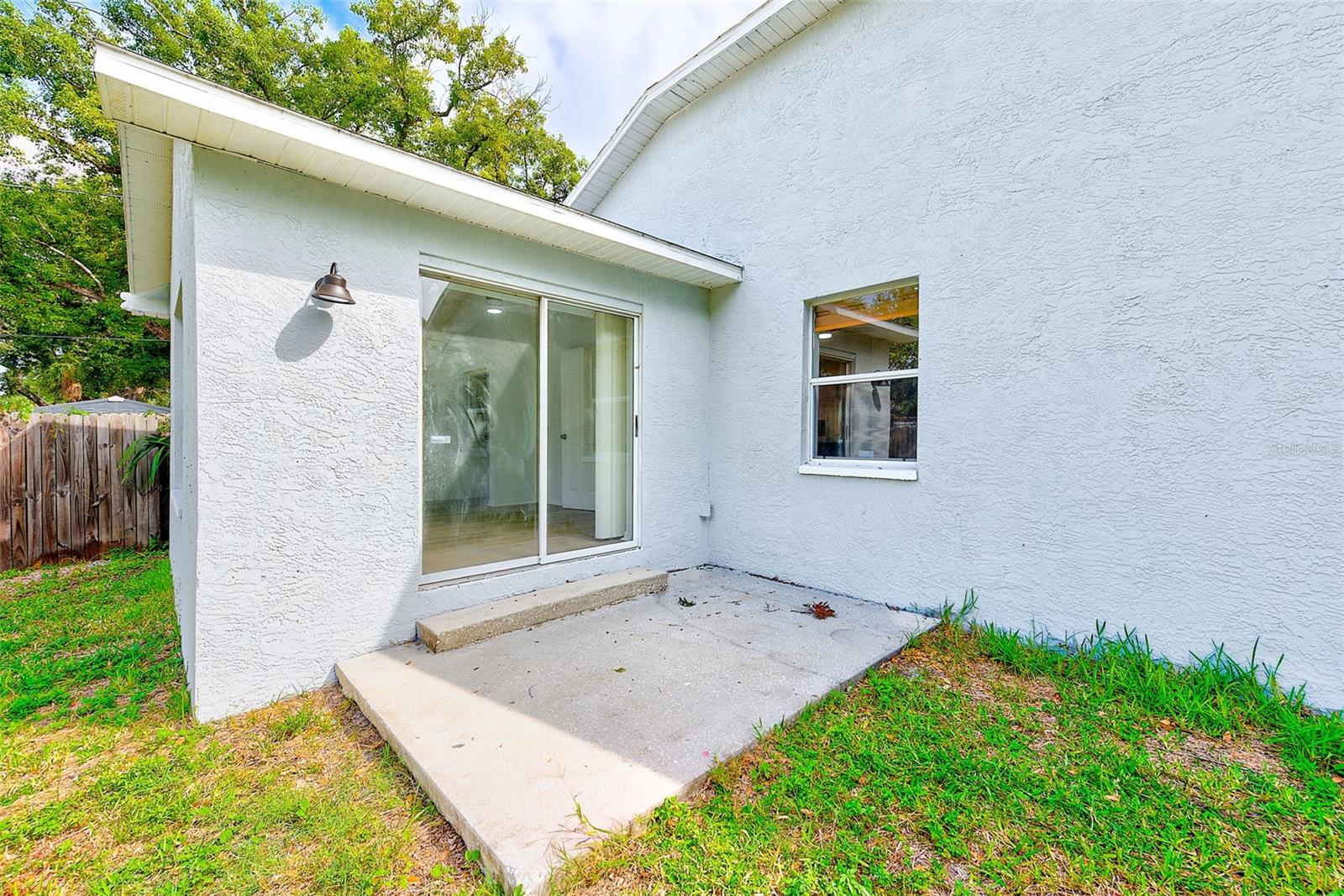 Image 47 of 52 For 410 Vine Avenue