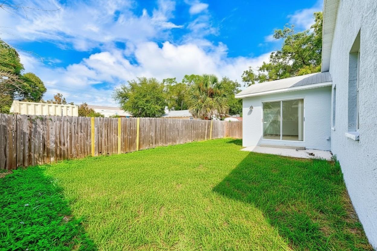 Image 48 of 52 For 410 Vine Avenue