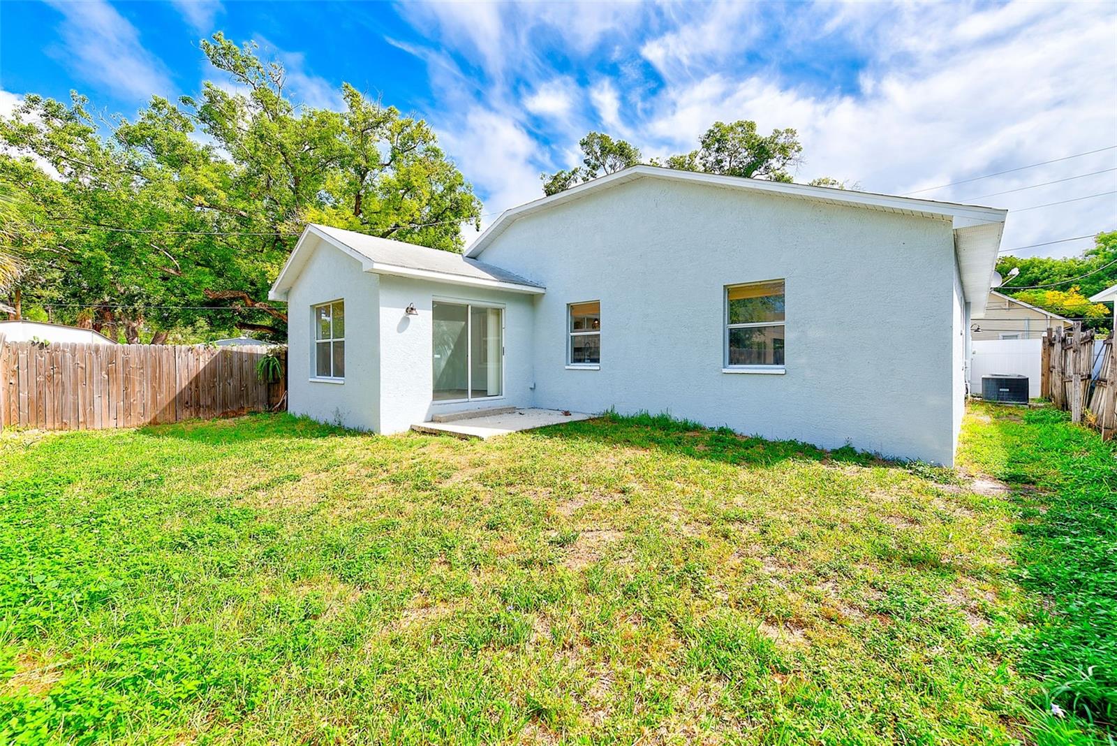 Image 49 of 52 For 410 Vine Avenue