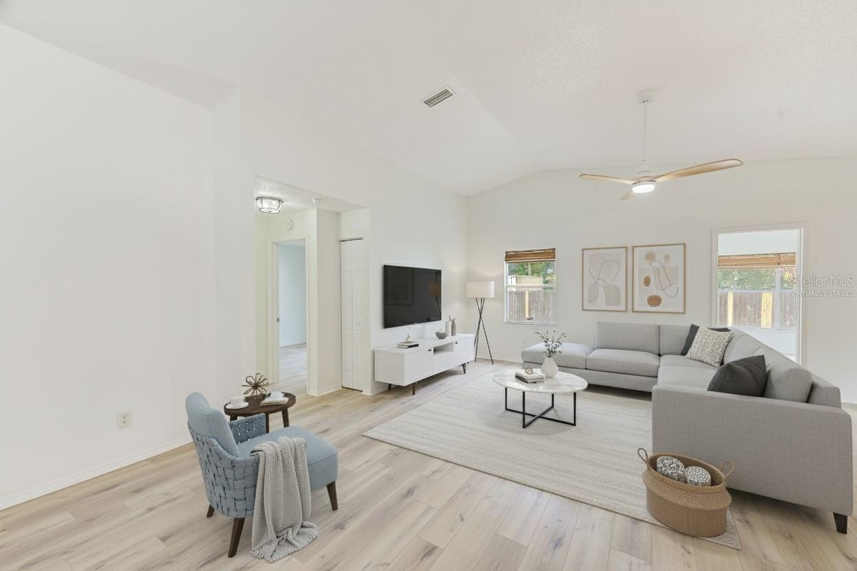 Image 7 of 52 For 410 Vine Avenue