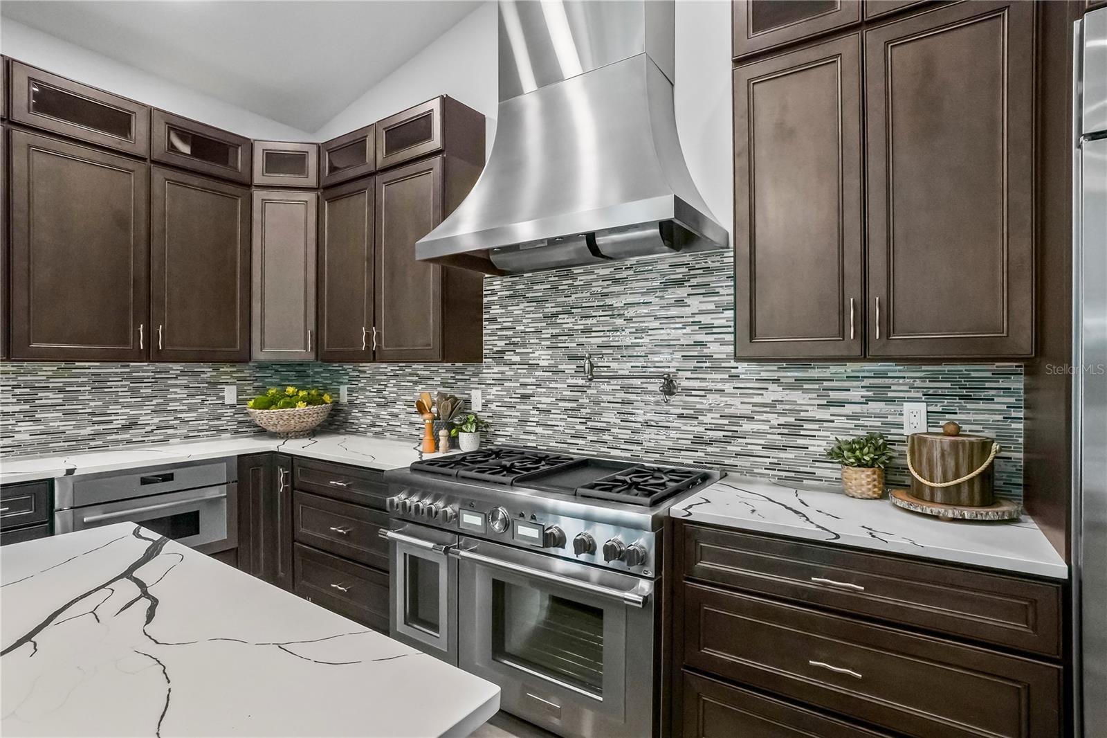 Image 14 of 46 For 11624 Oak Lane