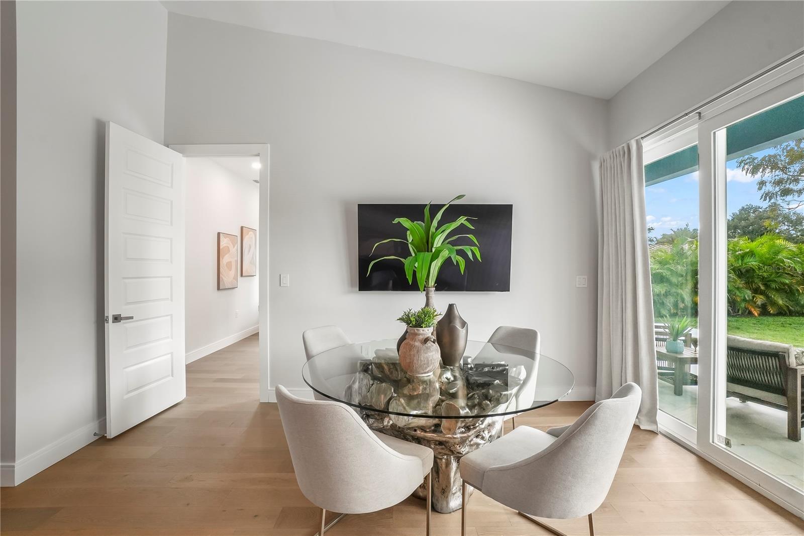 Image 15 of 46 For 11624 Oak Lane