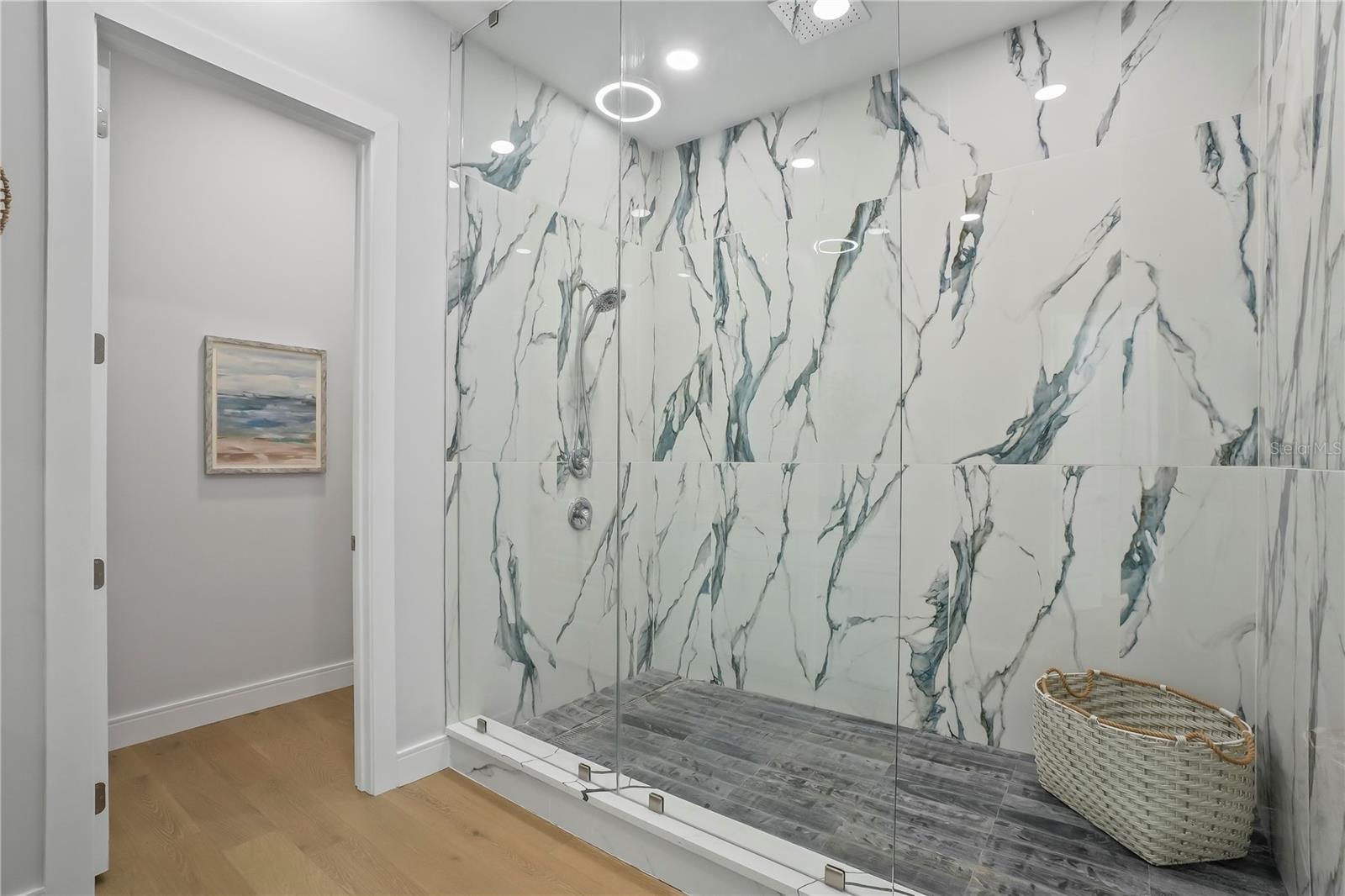 Image 21 of 46 For 11624 Oak Lane