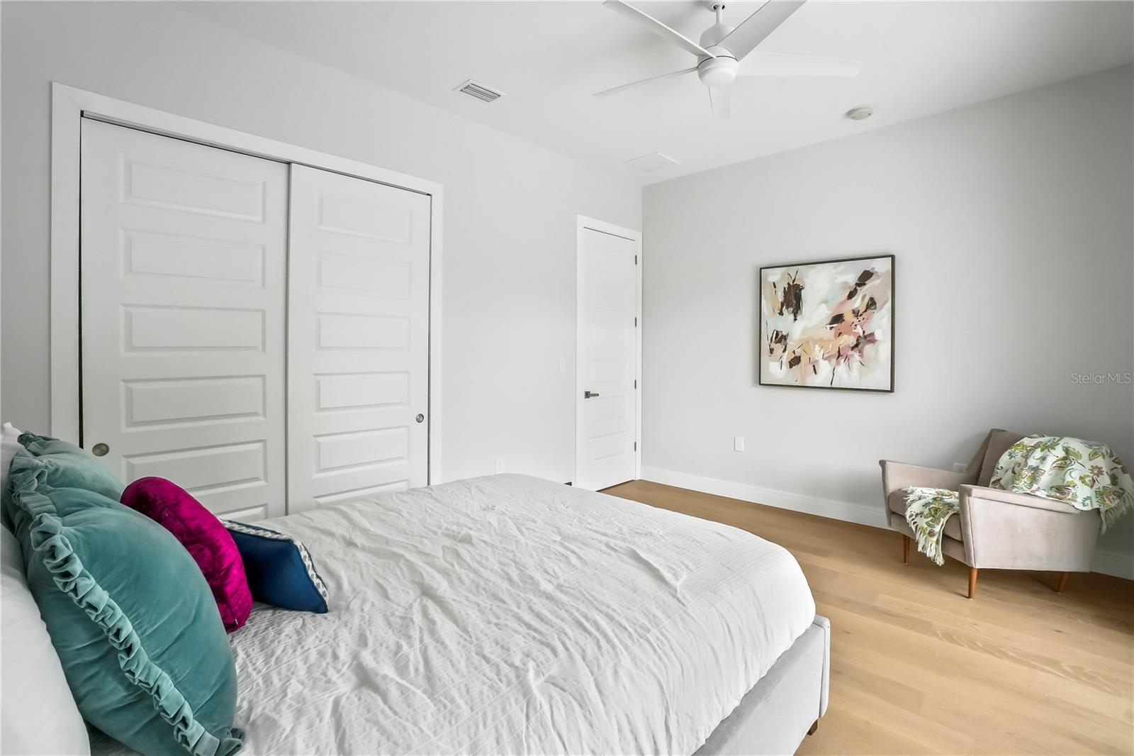 Image 25 of 46 For 11624 Oak Lane