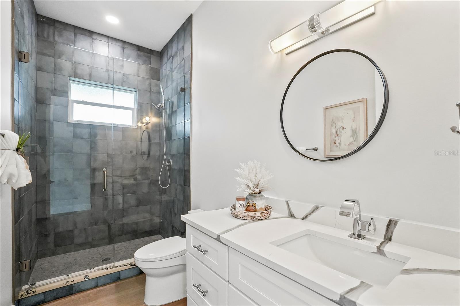 Image 26 of 46 For 11624 Oak Lane