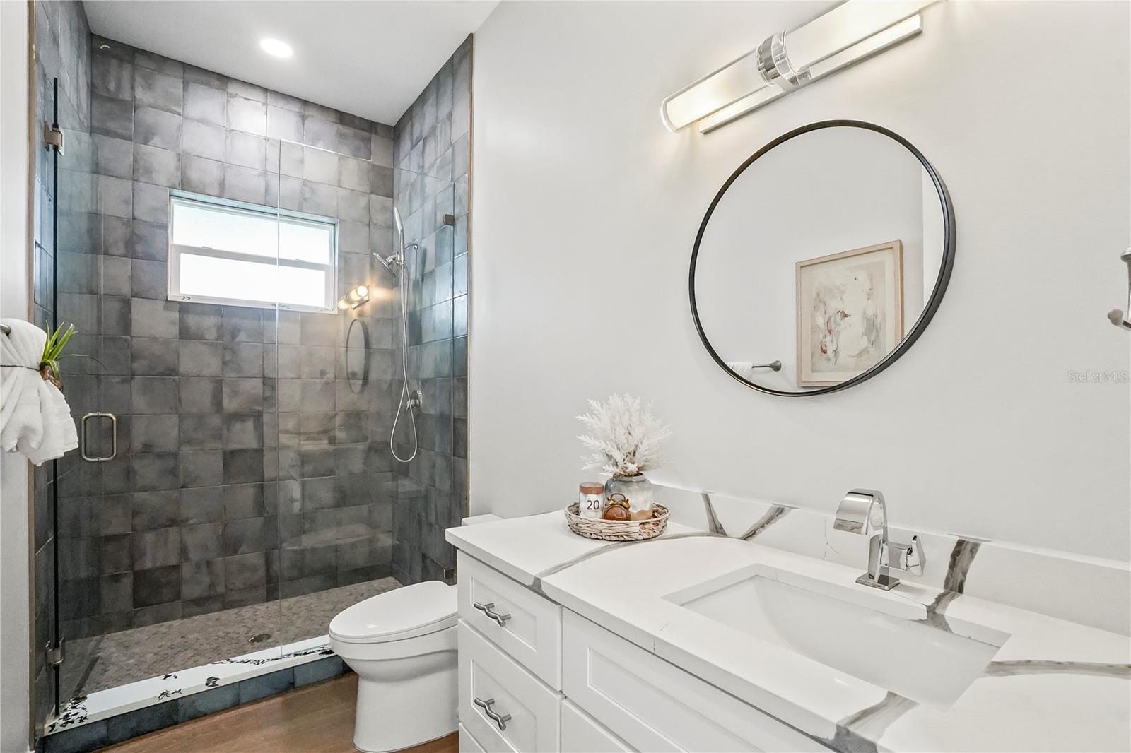 Image 27 of 46 For 11624 Oak Lane