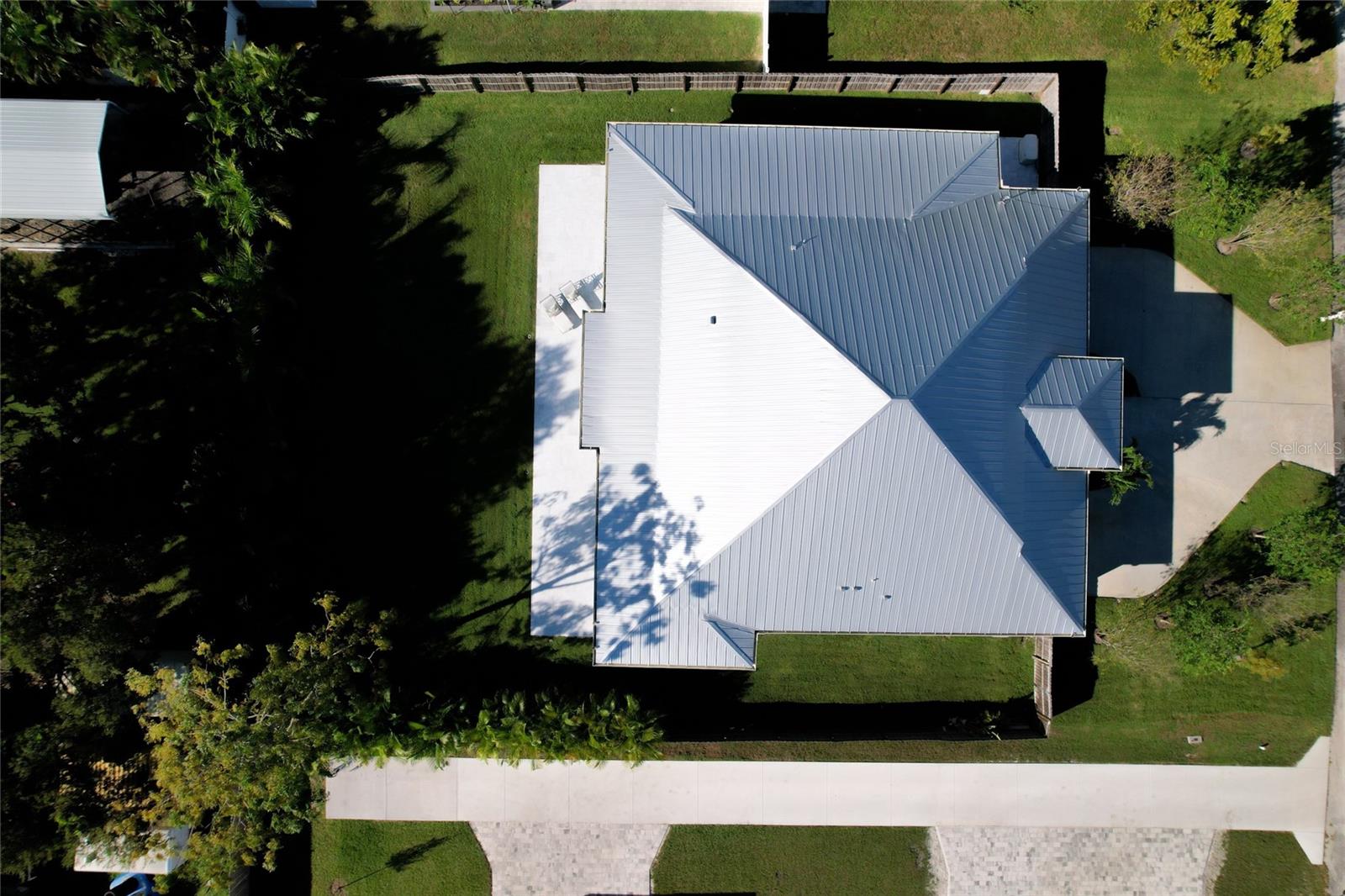 Image 42 of 46 For 11624 Oak Lane