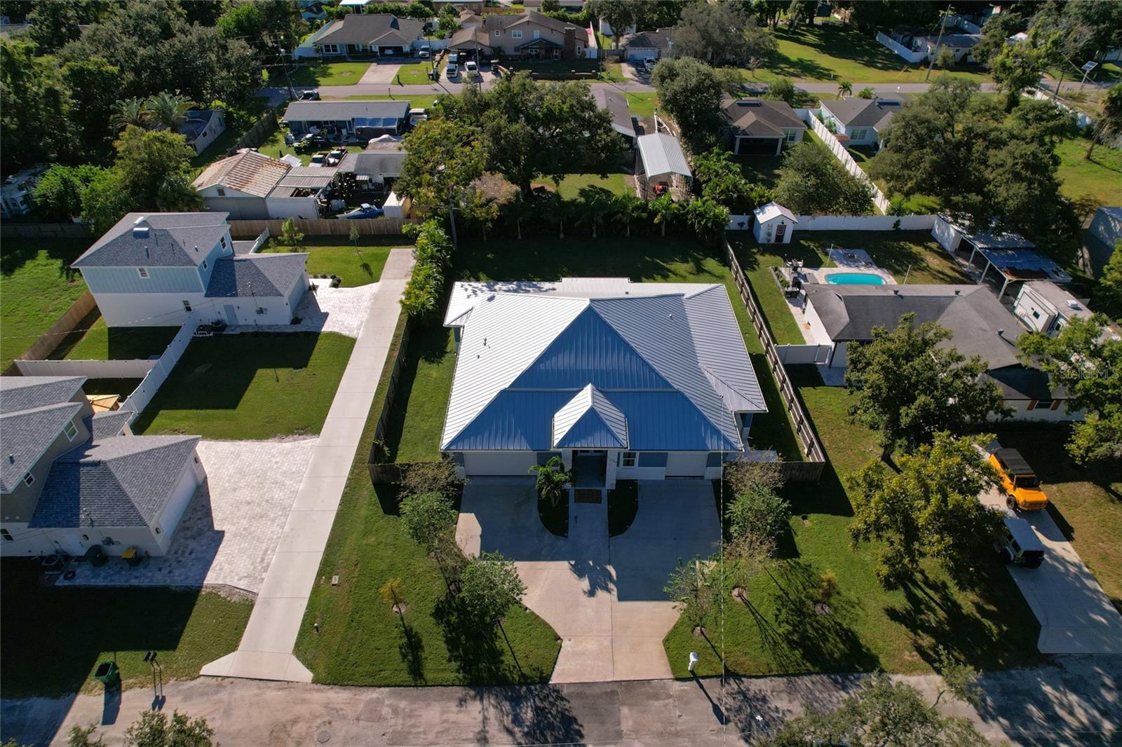 Image 45 of 46 For 11624 Oak Lane