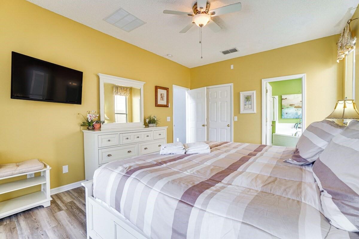 Image 14 of 53 For 8579 La Isla Drive