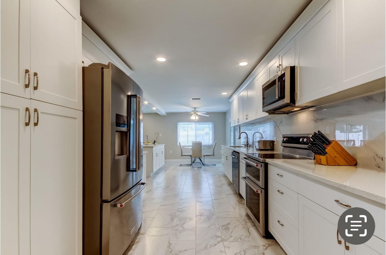 Image 13 of 68 For 4831 Blue Jay Circle