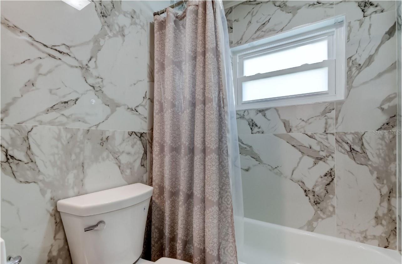 Image 20 of 68 For 4831 Blue Jay Circle