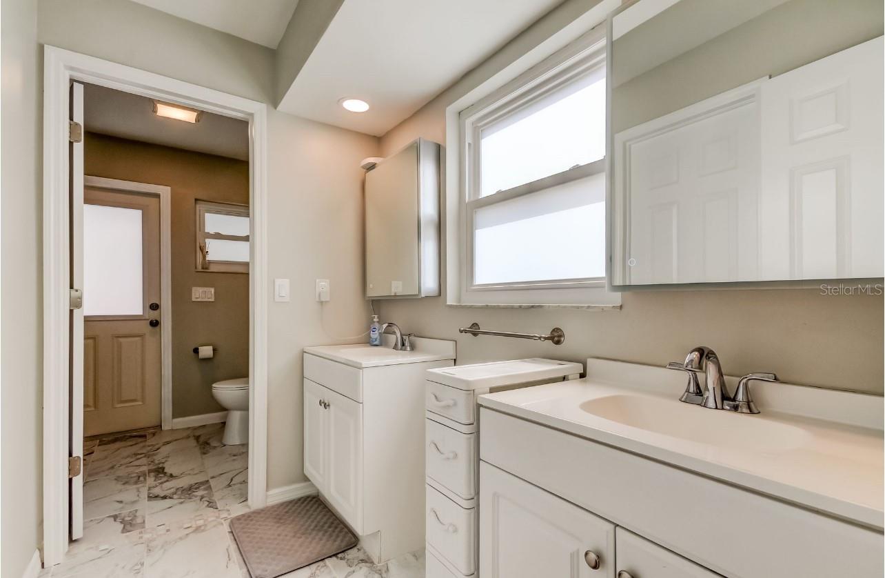 Image 26 of 68 For 4831 Blue Jay Circle