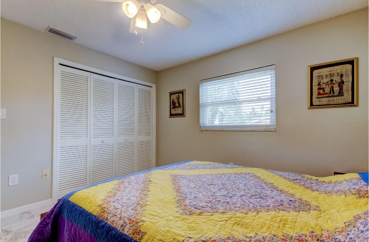 Image 33 of 68 For 4831 Blue Jay Circle