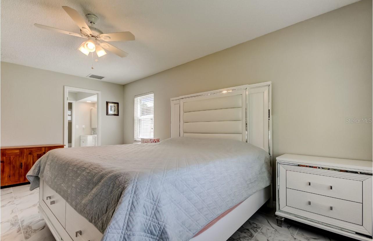 Image 39 of 68 For 4831 Blue Jay Circle