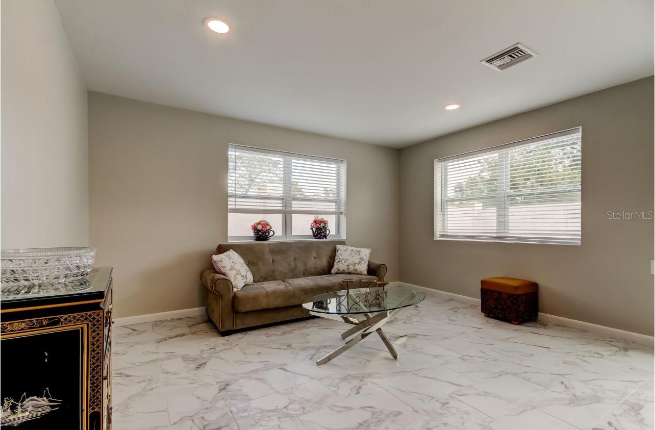 Image 43 of 68 For 4831 Blue Jay Circle