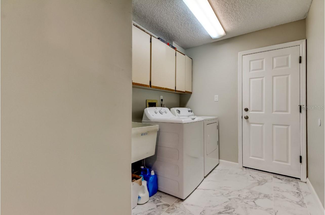 Image 47 of 68 For 4831 Blue Jay Circle