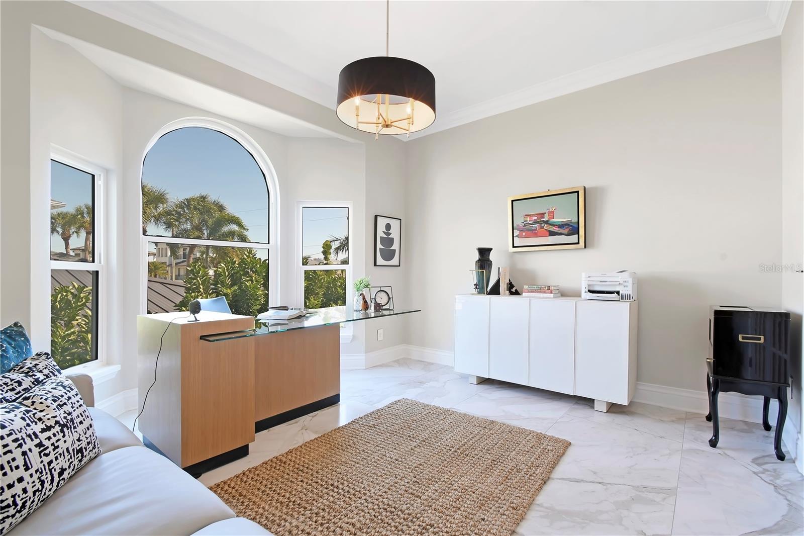 Image 19 of 92 For 136 Devon Drive