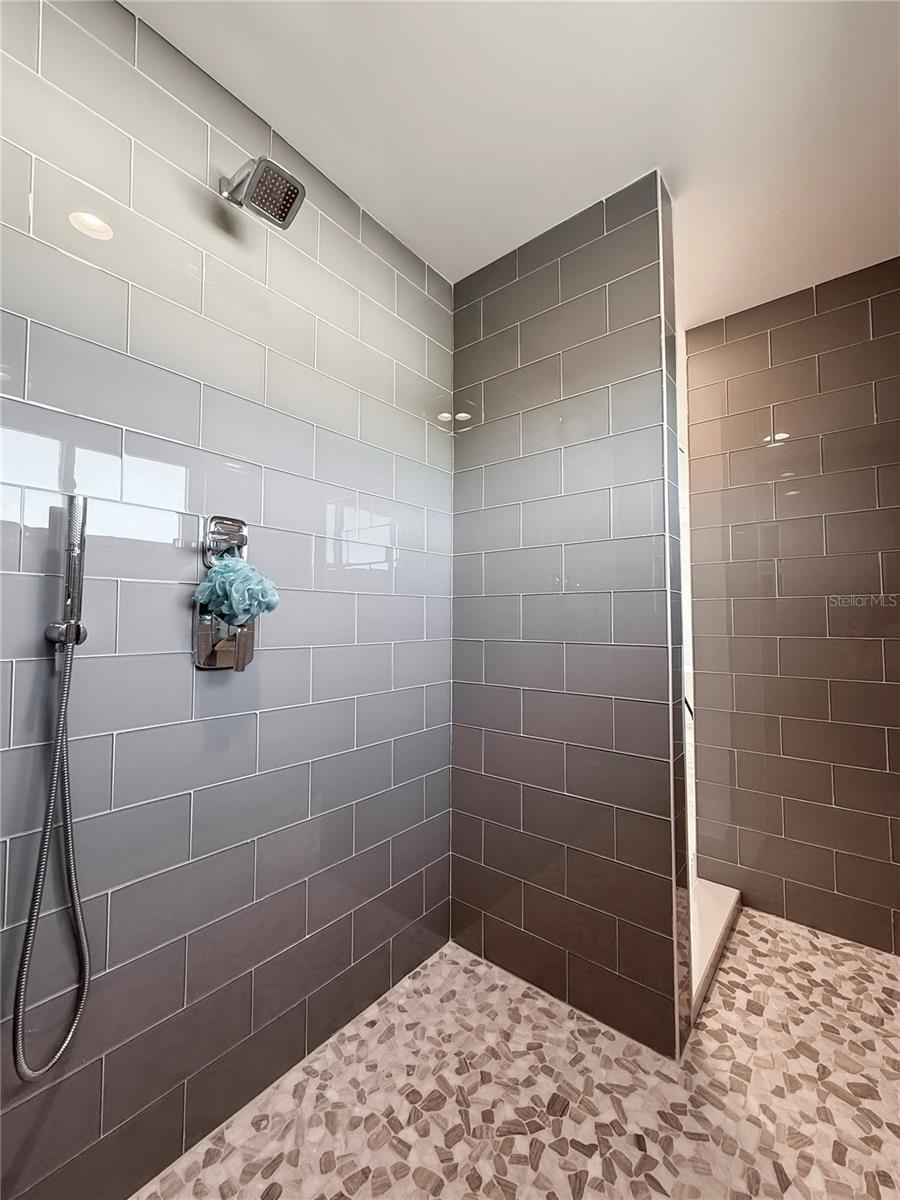 Image 45 of 92 For 136 Devon Drive
