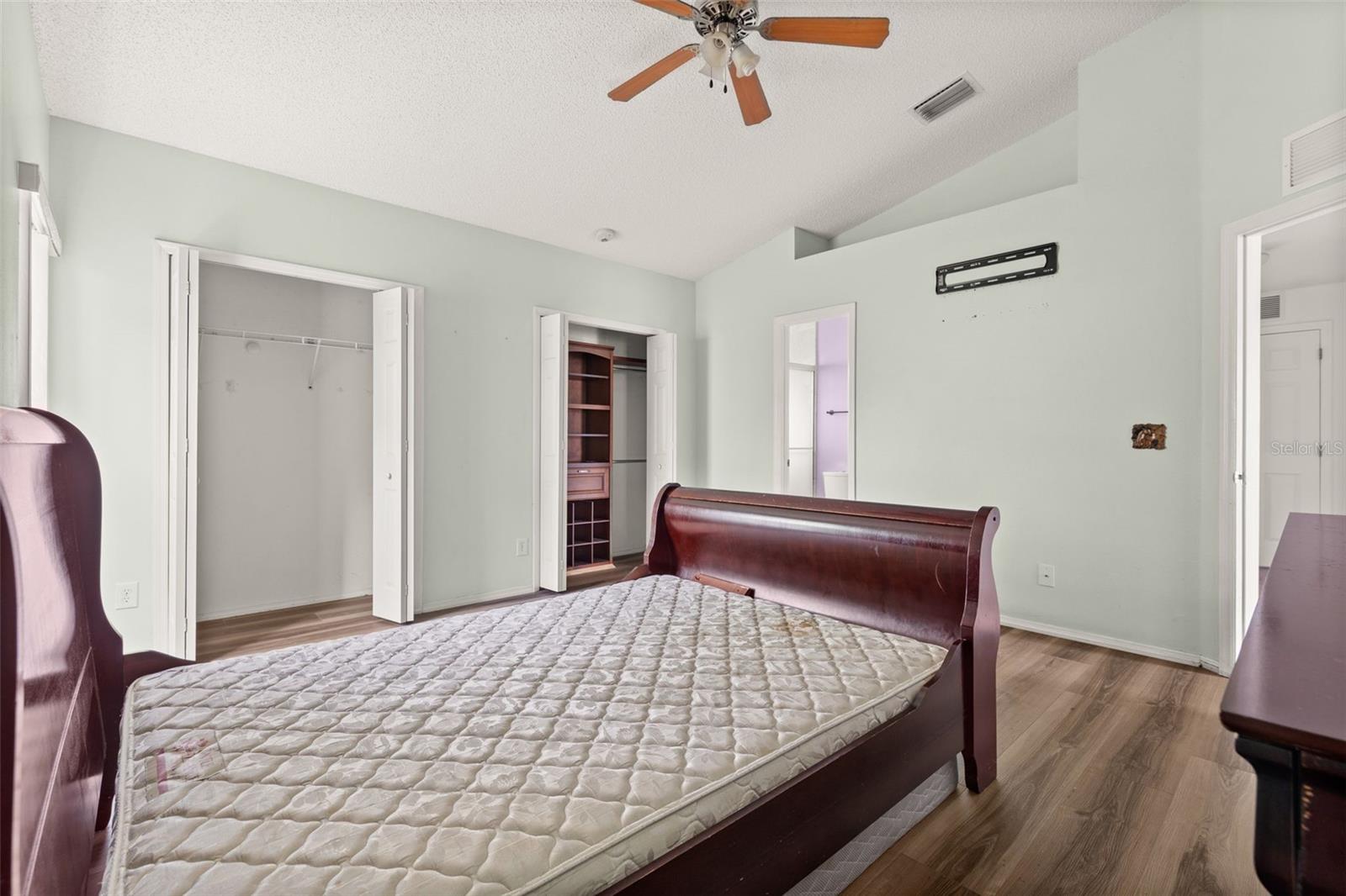 Image 13 of 55 For 1019 Great Shady Lane