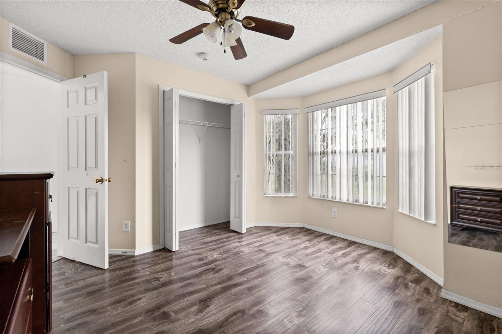 Image 27 of 55 For 1019 Great Shady Lane