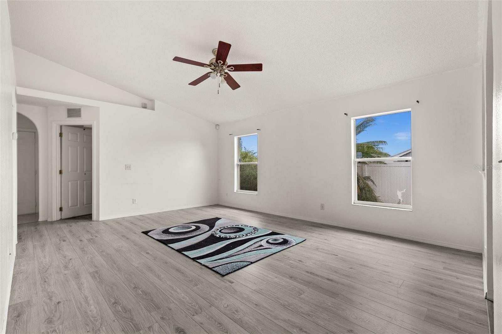 Image 29 of 55 For 1019 Great Shady Lane