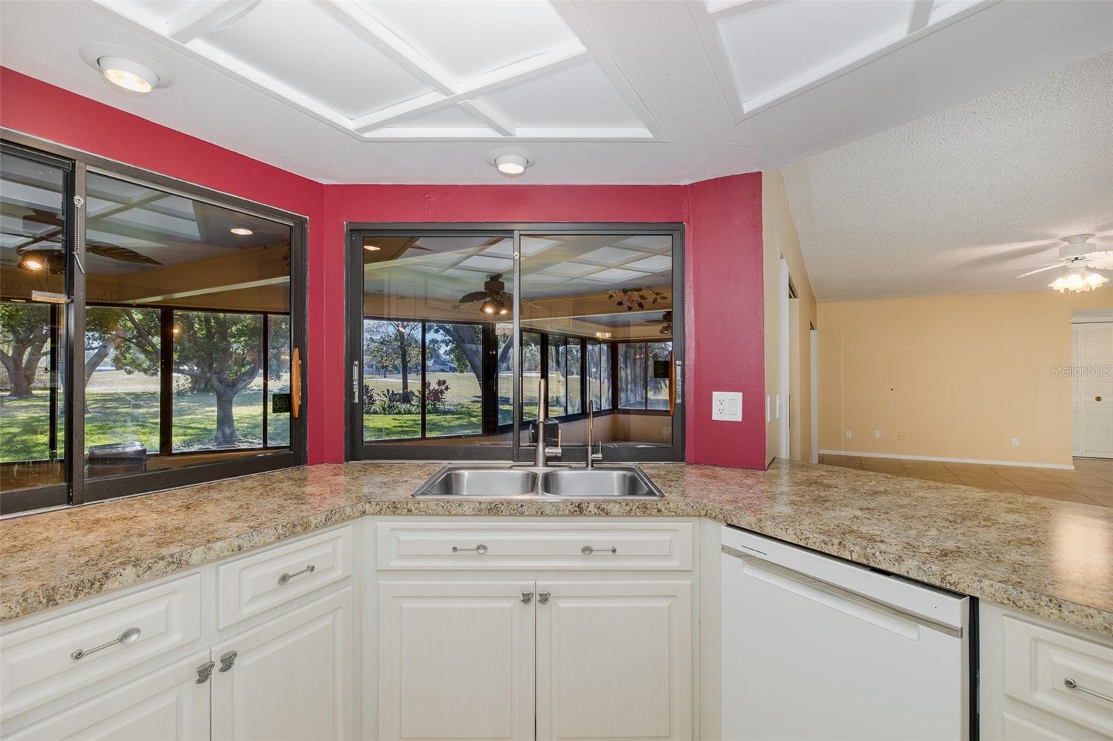 Image 17 of 47 For 2721 Northridge Drive E