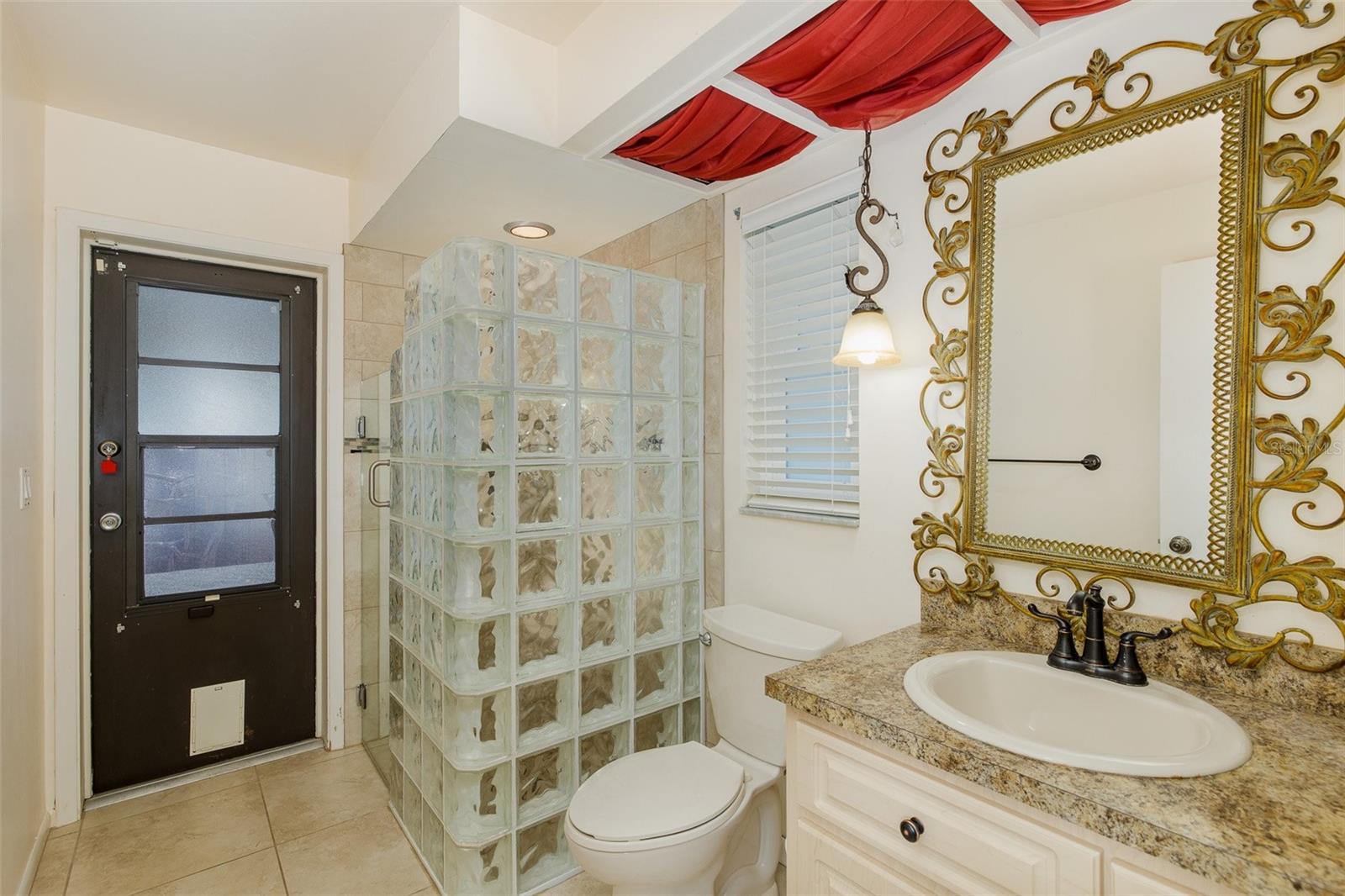 Image 29 of 47 For 2721 Northridge Drive E