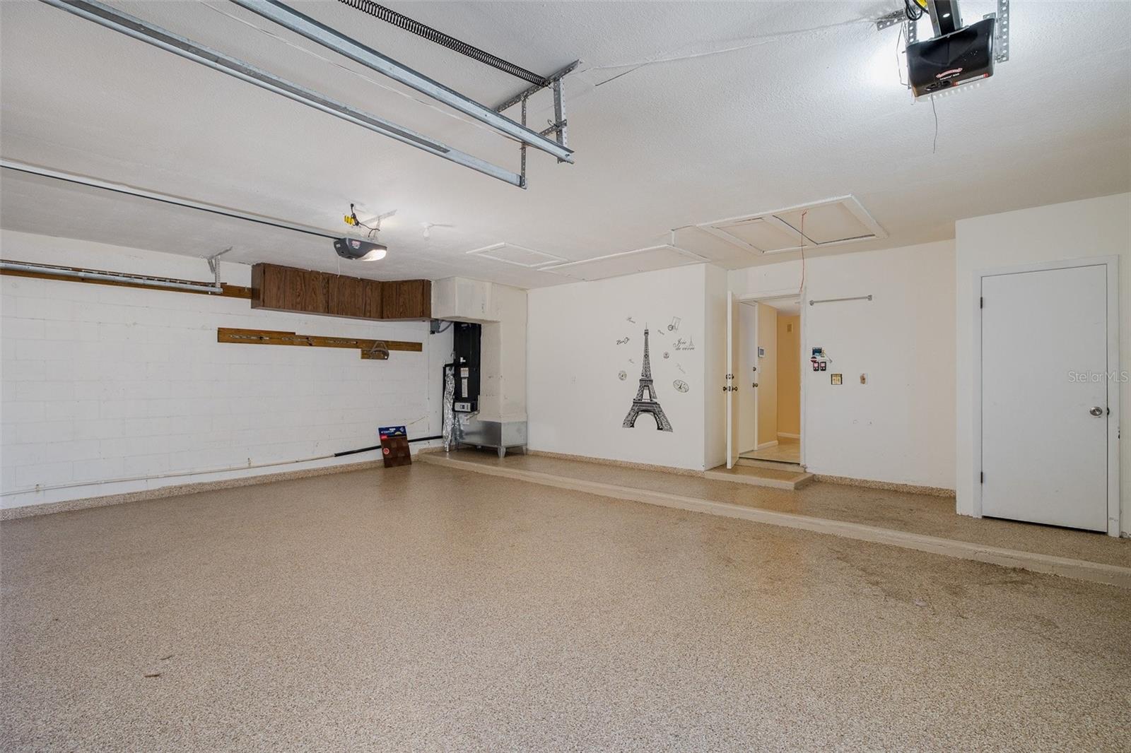 Image 36 of 47 For 2721 Northridge Drive E